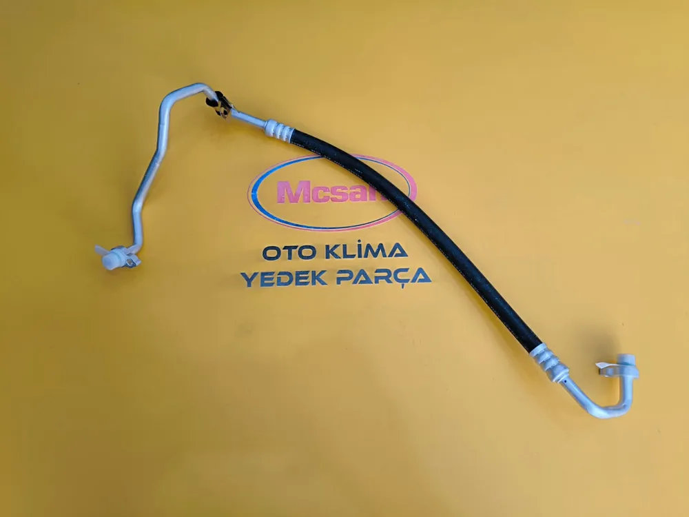 Renault Clio 4 1.5 dCi (Kompresör-Radyatör) Arası Klima Hortumu 924901662R Renault Clio 4 1.5 dCi (Kompresör-Radyatör) Arası Klima Hortumu 924901662R - Gorsel 1